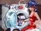 Gra LadyBug Washing Costumes w Internecie