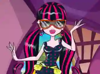 Gra Draculaura Swimsuits Design w Internecie