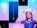 Gra Ana emilia Piano Tiles w Internecie
