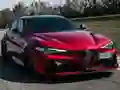 Gra Alfa Romeo Giulia GTA Slide w Internecie