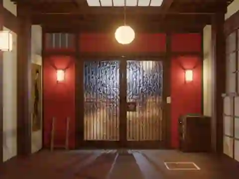 Gra Sakura Falling Hot Spring Inn w Internecie