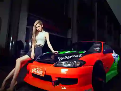 Gra Girls and Cars w Internecie