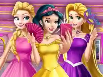 Gra Princesses At Masquerade w Internecie
