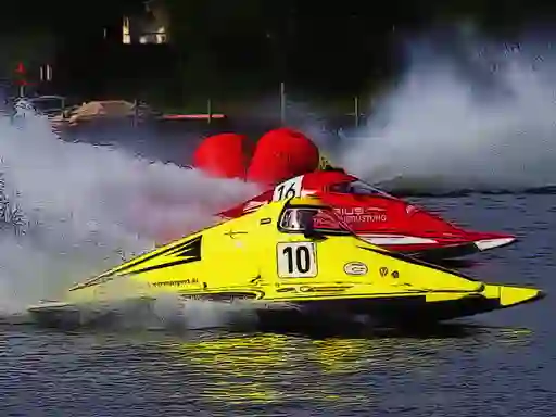 Gra Motor Racing Boat w Internecie