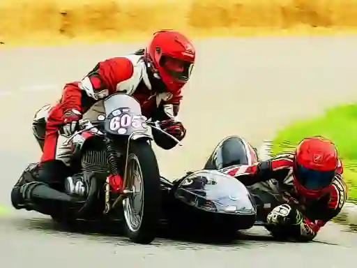 Gra Sidecar Racing Puzzle w Internecie