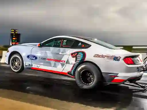 Gra Ford Mustang Cobra Jet Slide w Internecie